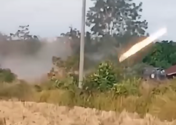 สะเทือนโซเชียล! เพจดังแฉกัมพูชาใช้หมู่บ้านตั้งฐานยิงจรวด 122 มม. ถล่มภูมะเขือ ศรีสะเกษ