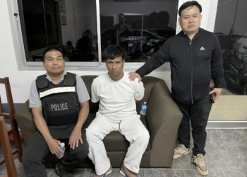 คุมตัว “กาน เวลไฟร์” แล้ว! หลังยิงเก๋งดับบนทางด่วน หนีจนมุมถูกจับที่เกาะช้าง ล่าสุดพาตรวจจุดทิ้งปืน พบซ่อนในพงหญ้าข้างทาง