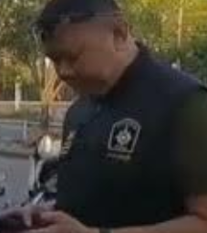 พ่อค้าขับกระบะหลับใน พุ่งชนท้ายรถสองแถวอย่างแรง นักเรียน–ชาวบ้านกระเด็นตกรถ เจ็บรวม 14 ราย