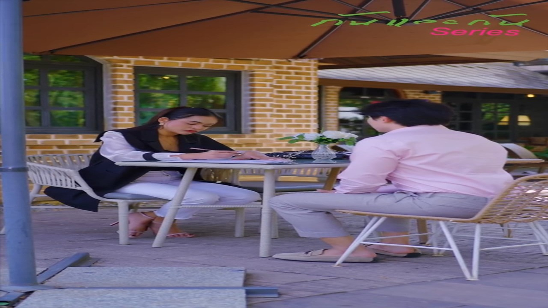 Full Video : N2708072_Ep1 ปร ญญาไร ราคา เร ยนจบโทมาแต ทำไมต องให ไปเสร ฟอาหารด วย ด อยค าว